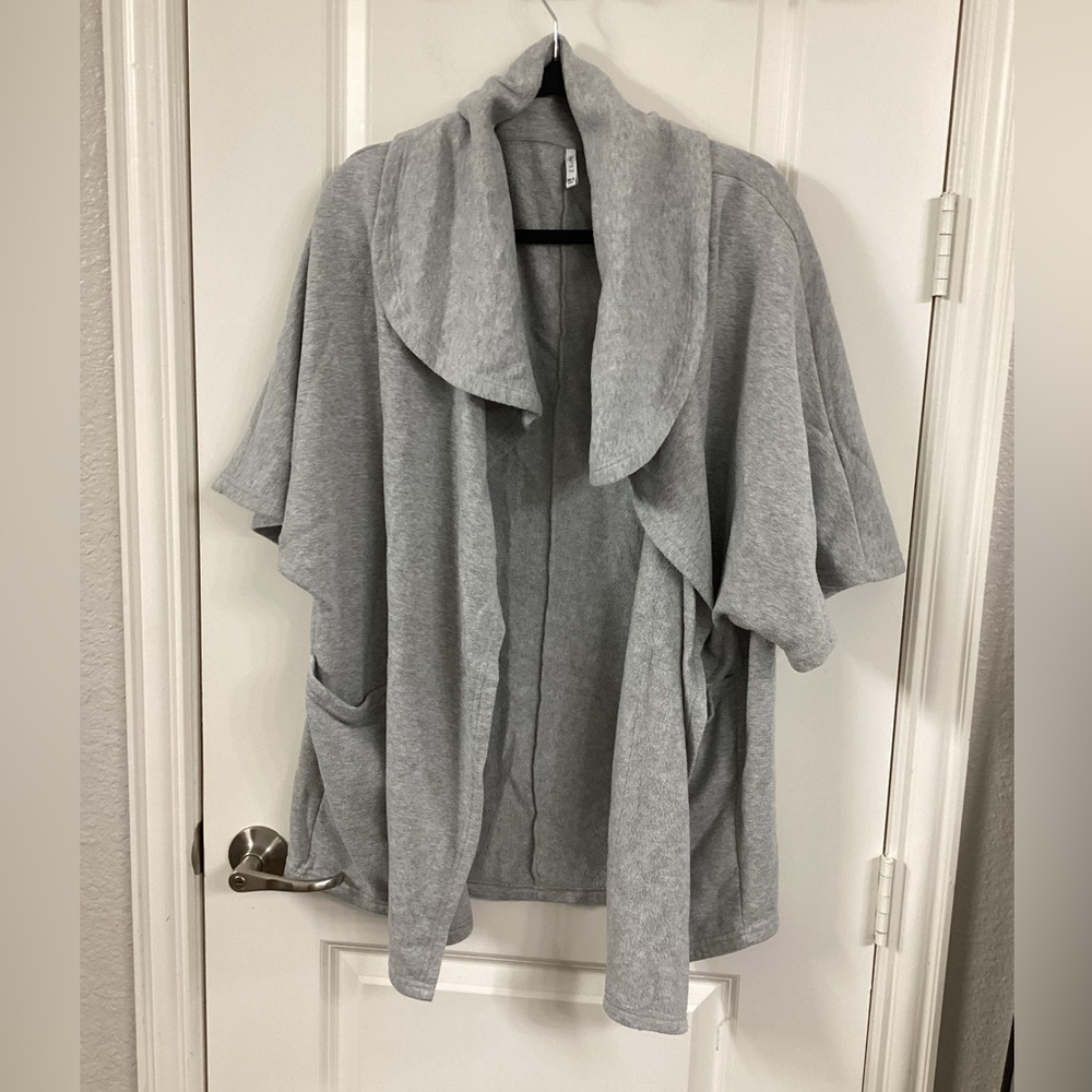 Z Supply Light Gray Women's Open Front Cardigan Wrap with Pockets